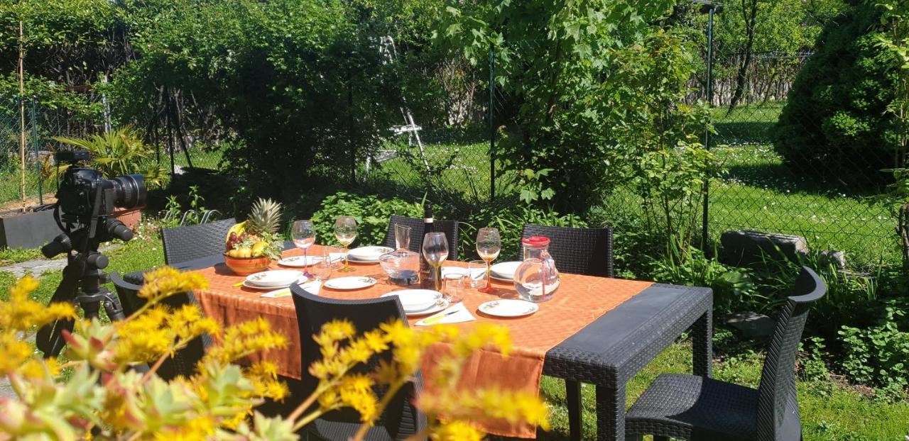 Villa Lago Foreground - Pet Friendly Stay- Garden-Parking-Lake View- Bike Friendly Holiday House Colico Exterior foto