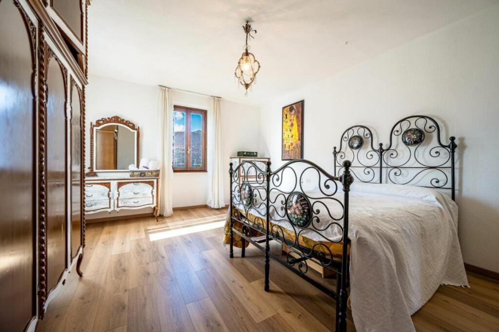 Villa Lago Foreground - Pet Friendly Stay- Garden-Parking-Lake View- Bike Friendly Holiday House Colico Exterior foto