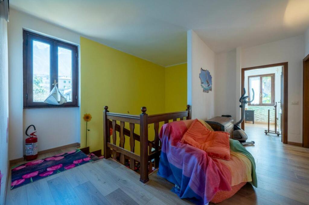 Villa Lago Foreground - Pet Friendly Stay- Garden-Parking-Lake View- Bike Friendly Holiday House Colico Exterior foto